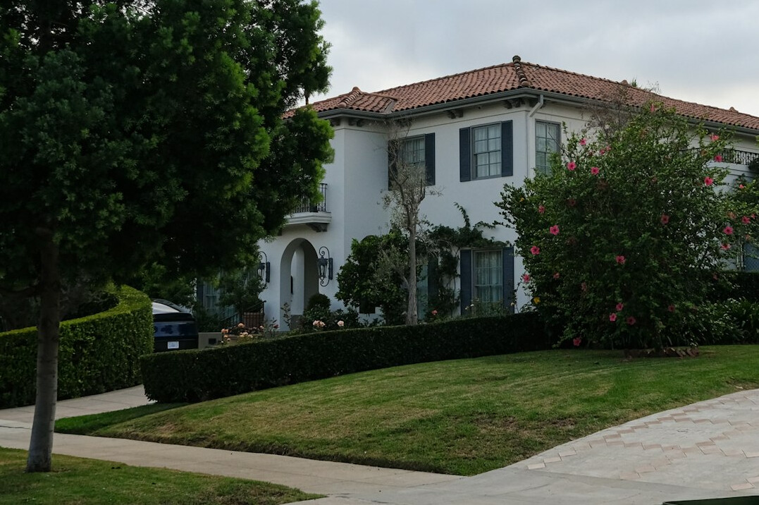 luxury mansion exterior