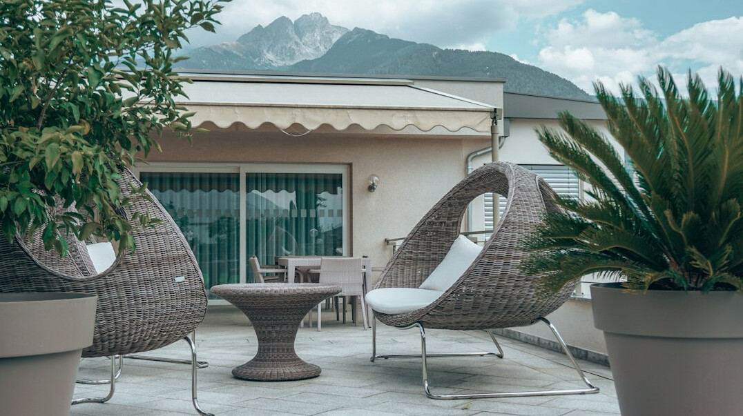 luxury home garden